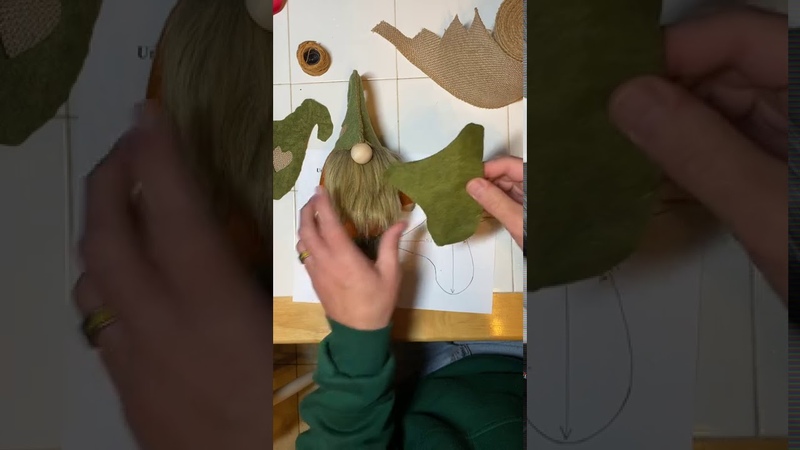 Making Unny the Gnome’s hat