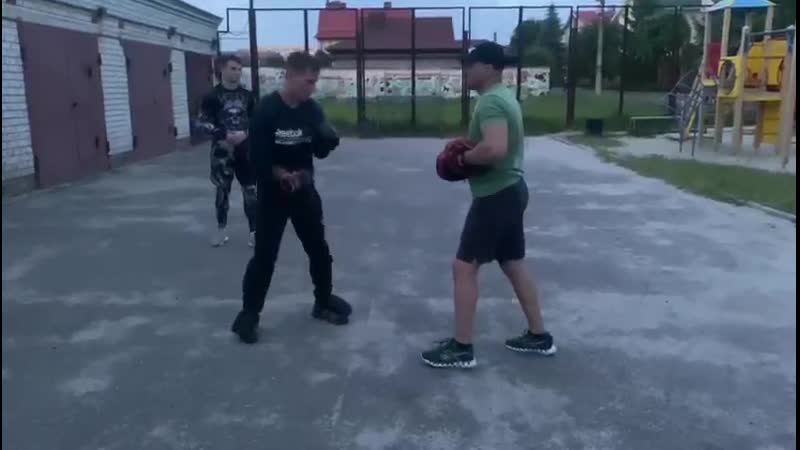 Муай Тай. Руки, колени, локти.